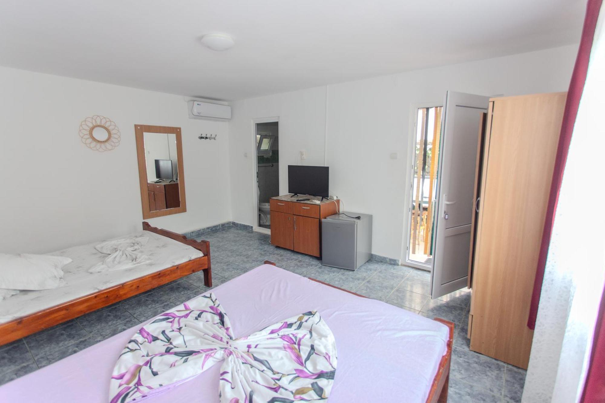 מלון קוסטינסטי Casa Selena מראה חיצוני תמונה