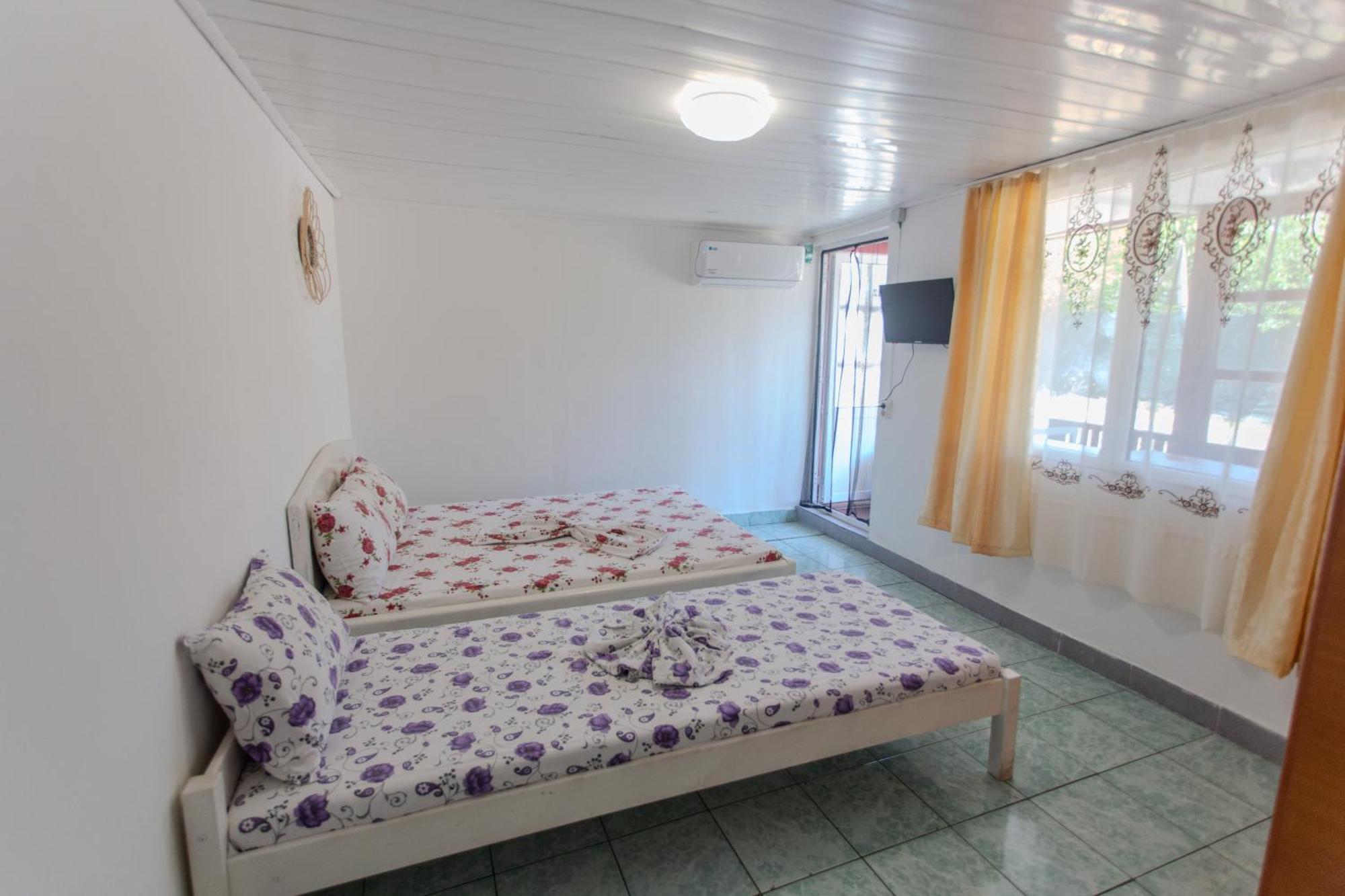 מלון קוסטינסטי Casa Selena מראה חיצוני תמונה